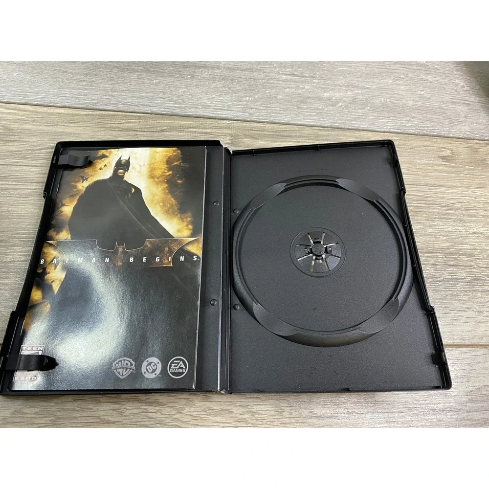 Batman Begins Sony PlayStation 2 PS2 Case and Manual Only No Game SLUS-21198